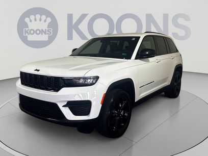 Used 2025 Jeep Grand Cherokee Altitude