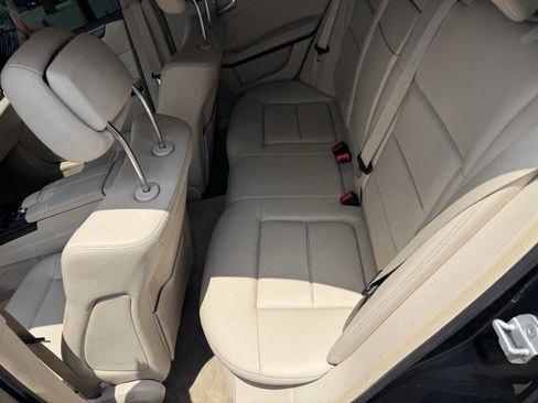 Used 2016 Mercedes-Benz E 350 4MATIC Sedan w/ Premium Package image 20