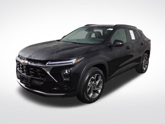 Used 2025 Chevrolet Trax LT FWD image 2