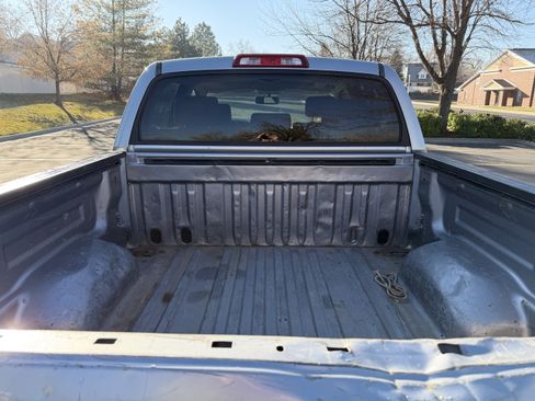 Used 2010 Toyota Tundra 4x4 CrewMax image 23