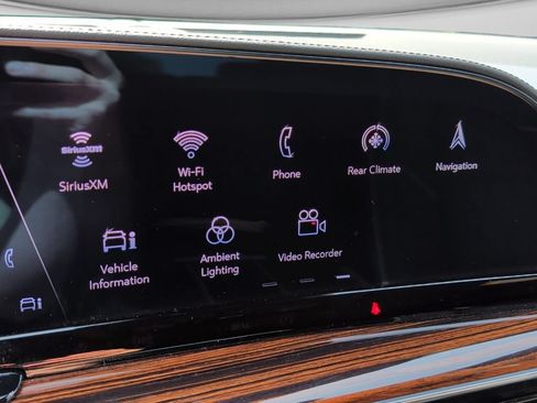 Used 2023 Cadillac Escalade Premium Luxury AWD/4WD image 21