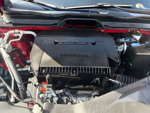 Used 2025 Honda Pilot Sport image 35