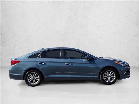 Used 2017 Hyundai Sonata SE image 4