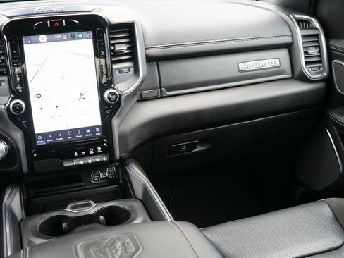 Used 2024 RAM 1500 Laramie AWD/4WD image 28