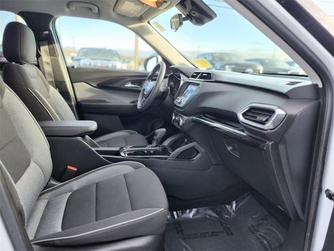 Used 2023 Chevrolet TrailBlazer LT image 9