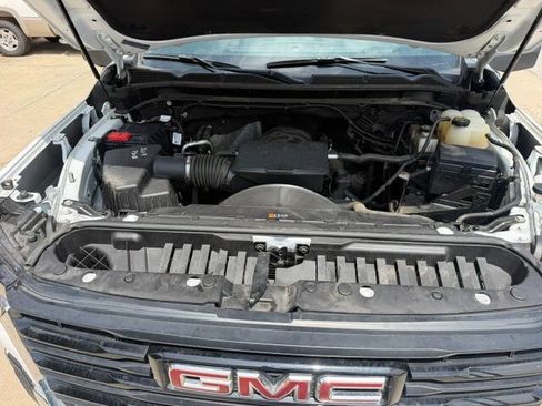 Used 2025 GMC Sierra 2500 Pro w/ 1SA Pro Safety Plus Package AWD/4WD image 18
