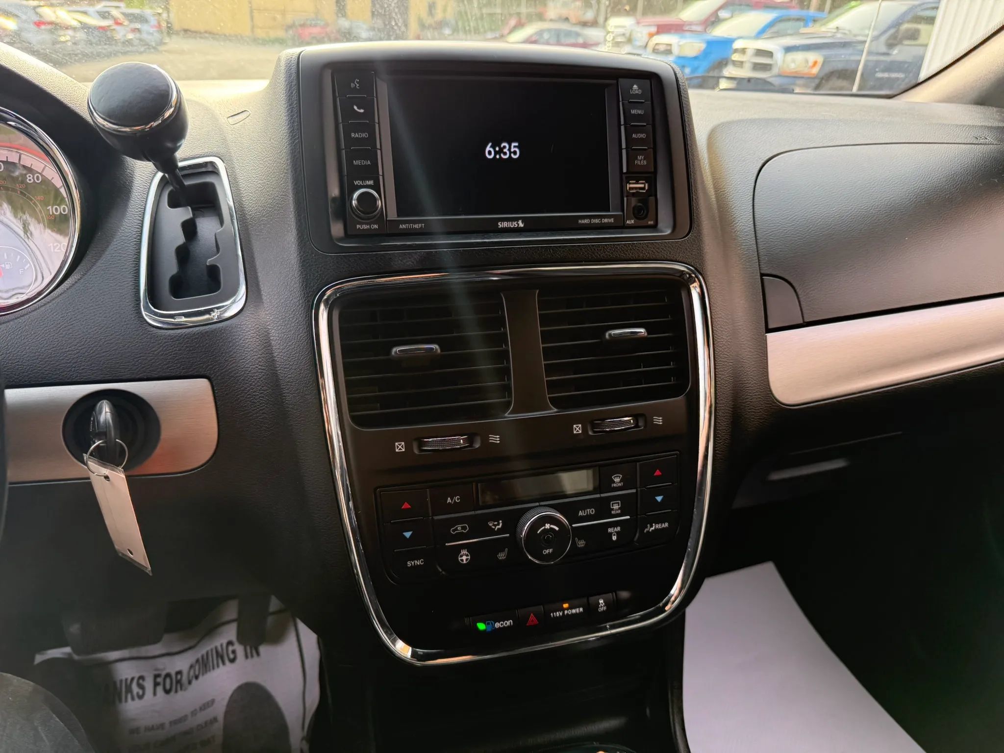 Used 2019 Dodge Grand Caravan GT w/ Safety Sphere Group FWD image 10
