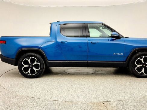 Used 2022 Rivian R1T Adventure image 4