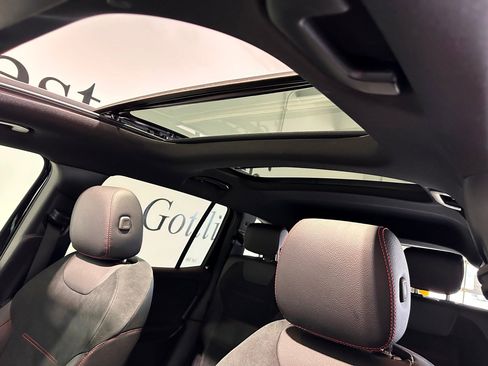 Certified 2024 Mercedes-Benz GLB 250 4MATIC image 28