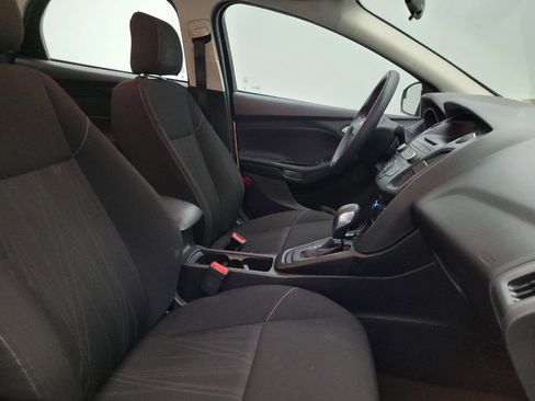 Used 2017 Ford Focus SE FWD image 21
