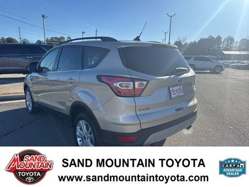 Used 2018 Ford Escape SE w/ SE Sync 3 Package image 5