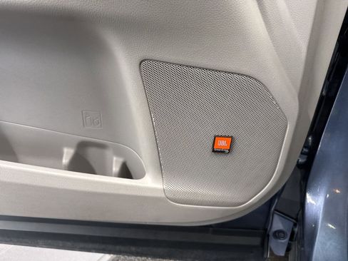 Used 2018 Toyota Highlander Limited Platinum image 40