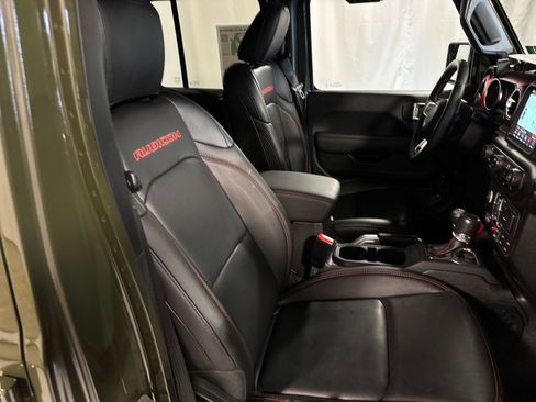 Used 2021 Jeep Wrangler Unlimited Rubicon AWD/4WD image 25