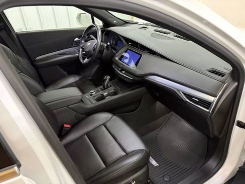Used 2019 Cadillac XT4 Premium Luxury AWD/4WD image 25