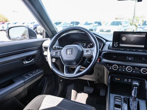 Used 2024 Honda CR-V Sport image 5