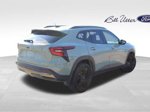 Used 2024 Chevrolet Trax ACTIV w/ Driver Confidence Package image 5