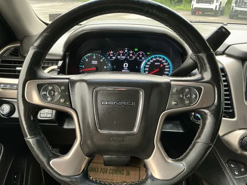 Used 2019 GMC Yukon Denali w/ Open Road Package AWD/4WD image 16