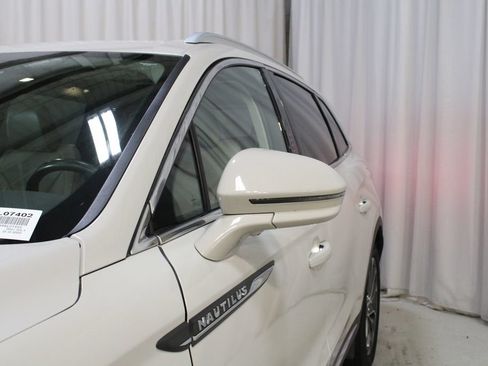 Used 2023 Lincoln Nautilus Reserve w/ Equipment Group 201A AWD/4WD image 36