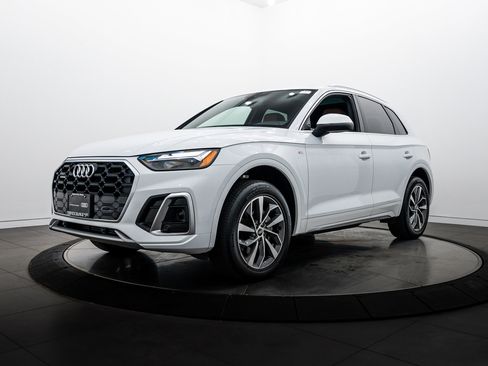 Certified 2023 Audi Q5 2.0T Premium w/ Convenience Package AWD/4WD image 6
