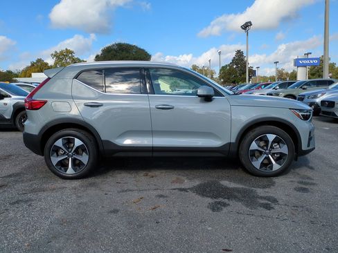 New 2025 Volvo XC40 B5 Core w/ Protection Package Premier image 3