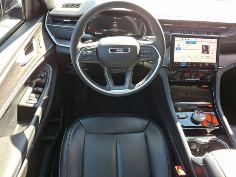 Certified 2023 Jeep Grand Cherokee L Limited image 13