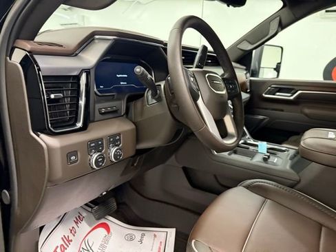 New 2025 GMC Sierra 2500 Denali w/ Denali Reserve Package image 12