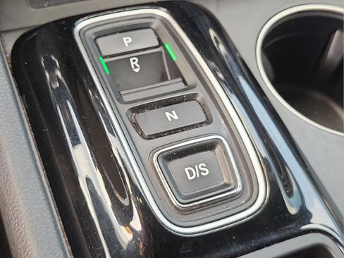 Certified 2025 Honda Pilot Black Edition image 15