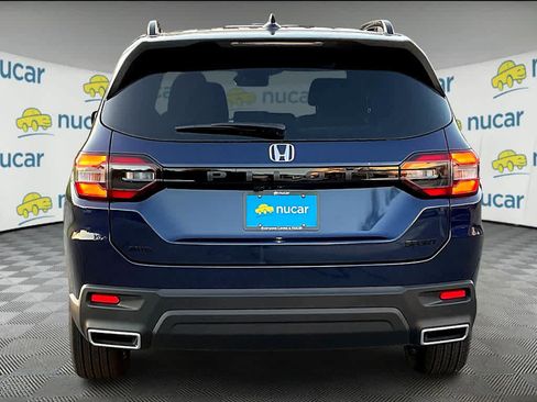 New 2025 Honda Pilot Sport image 6