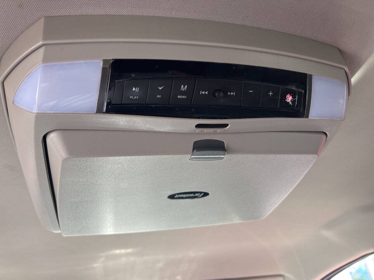 Used 2012 GMC Acadia SLE FWD image 12