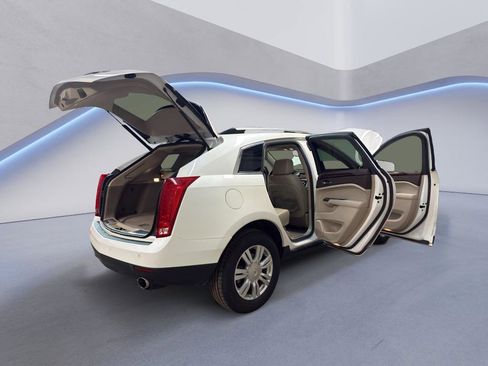 Used 2015 Cadillac SRX Luxury image 12