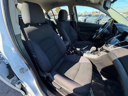 Used 2014 Chevrolet Cruze LT w/ Technology Package image 10