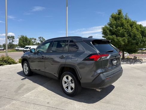 Used 2020 Toyota RAV4 LE w/ Carpet Mat Package AWD/4WD image 5