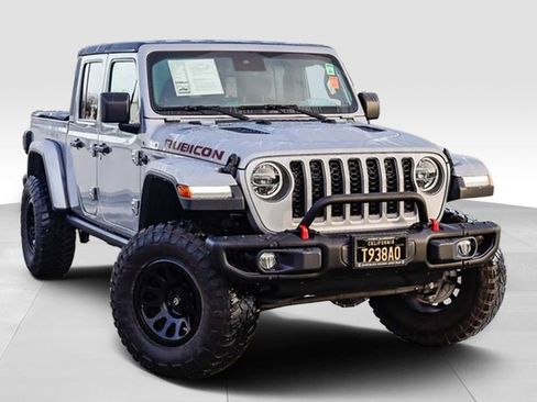 Used 2020 Jeep Gladiator Rubicon image 2