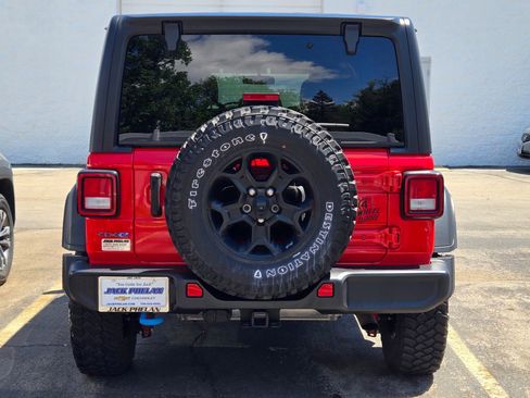 Used 2023 Jeep Wrangler Unlimited w/ Cold Weather Group AWD/4WD image 12