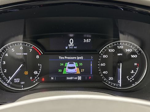 Used 2022 Cadillac XT5 Premium Luxury image 9