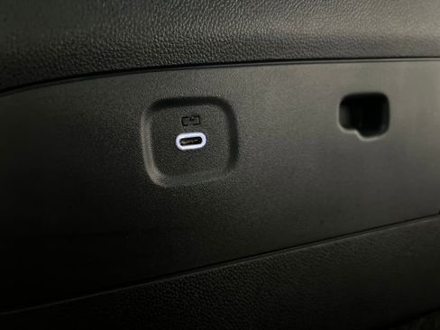 Used 2025 Cadillac XT6 Premium Luxury image 33