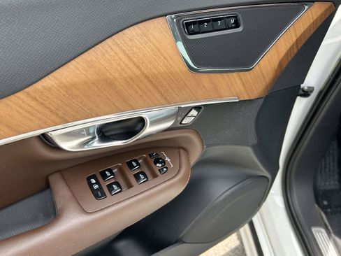 Certified 2023 Volvo XC90 B6 Plus AWD/4WD image 19