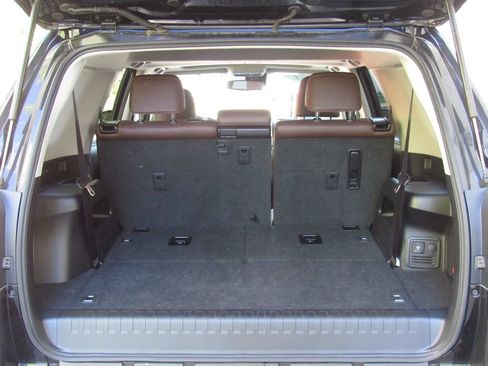 Used 2021 Toyota 4Runner Limited AWD/4WD image 25