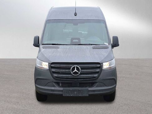 Used 2025 Mercedes-Benz Sprinter 2500 image 8
