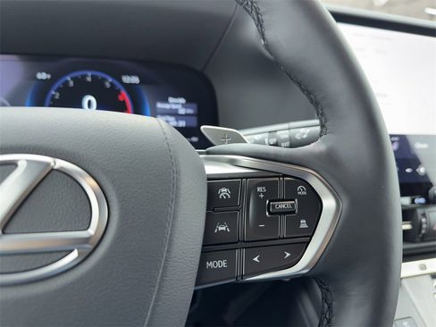 Used 2026 Lexus GX 550 image 32