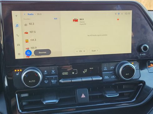 Used 2023 Toyota Highlander XSE image 26