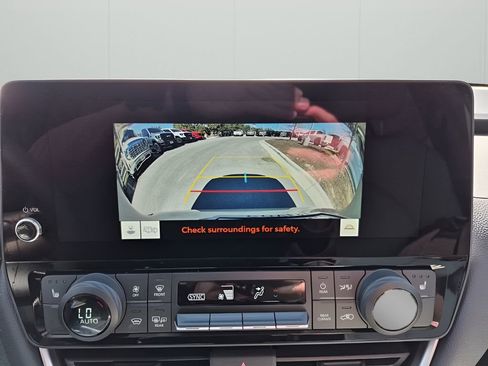 Used 2024 Toyota Grand Highlander XLE image 42