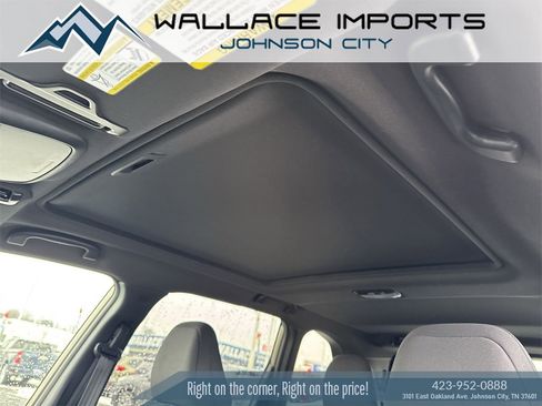 Used 2025 Subaru Forester Premium w/ Convenience Package #2 image 14