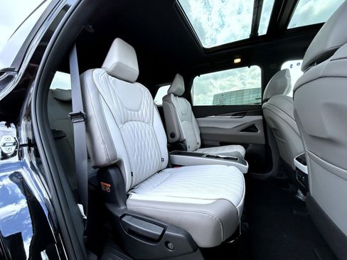 New 2026 INFINITI QX60 Autograph w/ Dark Cargo Package image 18