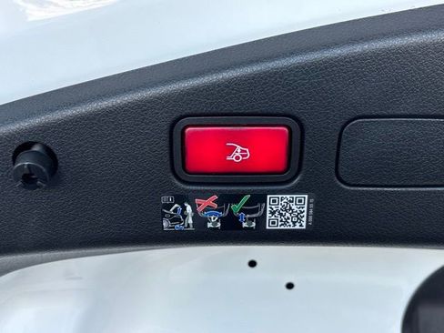 New 2026 Mercedes-Benz CLE 300 4MATIC Cabriolet image 30