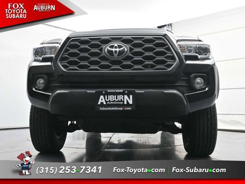 Used 2023 Toyota Tacoma TRD Off-Road image 21