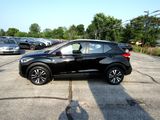 Used 2019 Nissan Kicks SV image 4