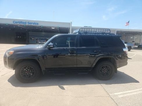 Used 2019 Toyota 4Runner TRD Off-Road Premium AWD/4WD image 5