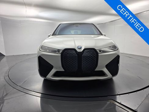 Certified 2024 BMW iX xDrive50 w/ Premium Package AWD/4WD image 2