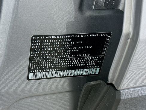 Used 2023 Volkswagen Taos SE FWD image 12